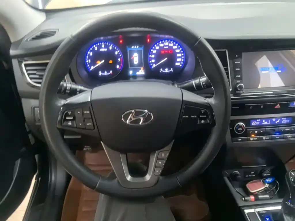 Hyundai Mistra — миниатюра 11