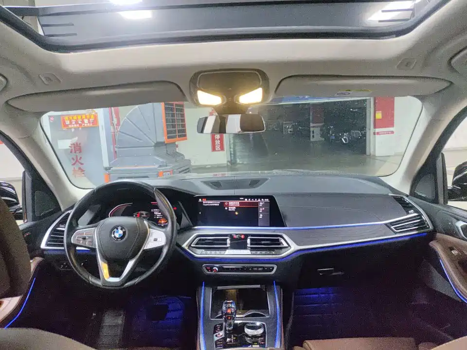 BMW X7 — миниатюра 2