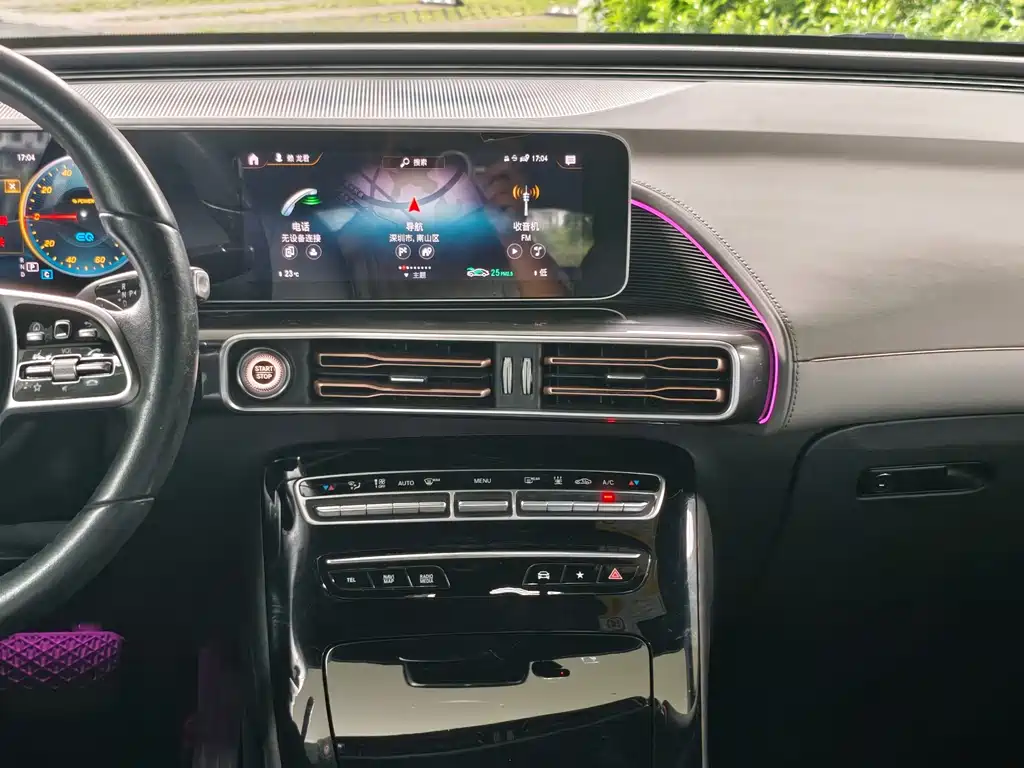 Mercedes-Benz EQC — миниатюра 21