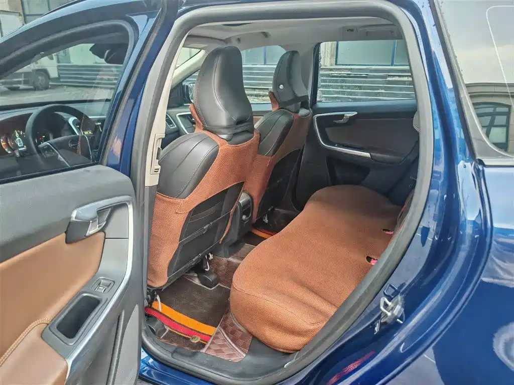 Volvo XC60 — миниатюра 11