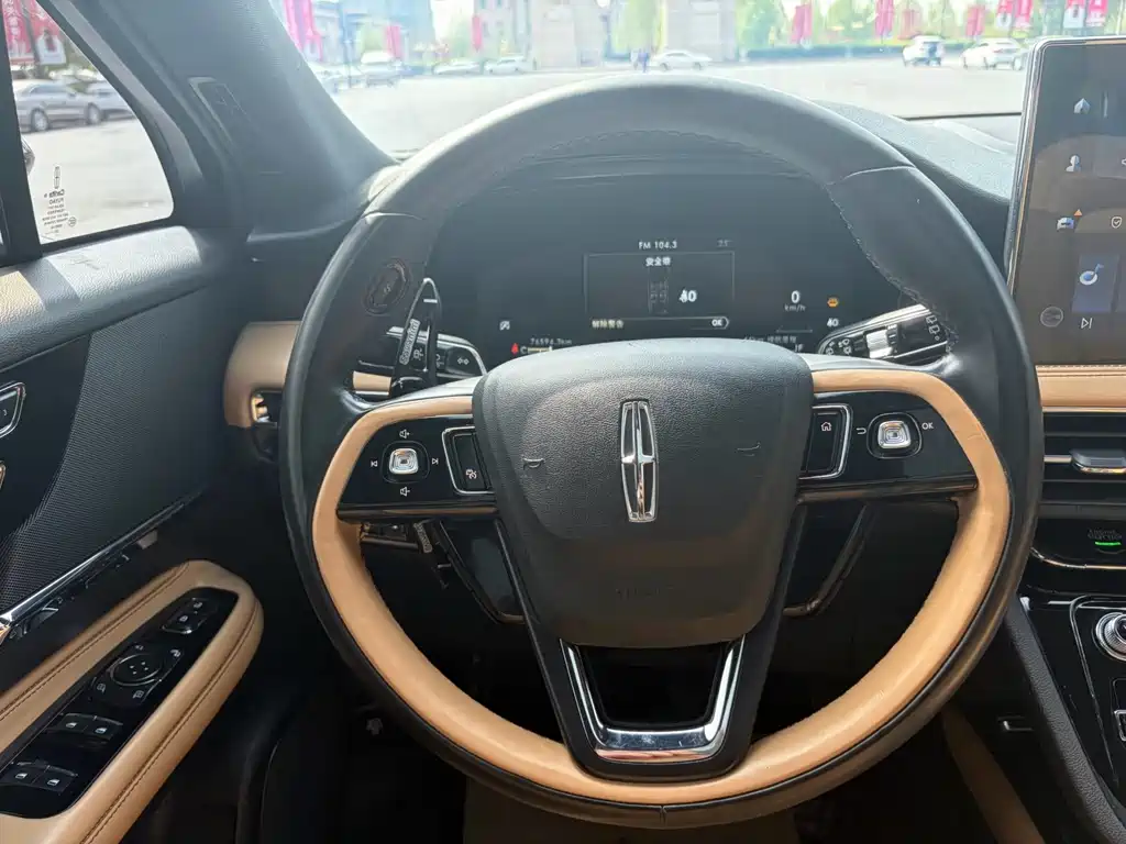 Lincoln Corsair — миниатюра 10