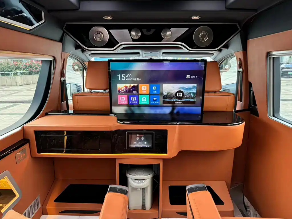 Toyota Hiace — миниатюра 14