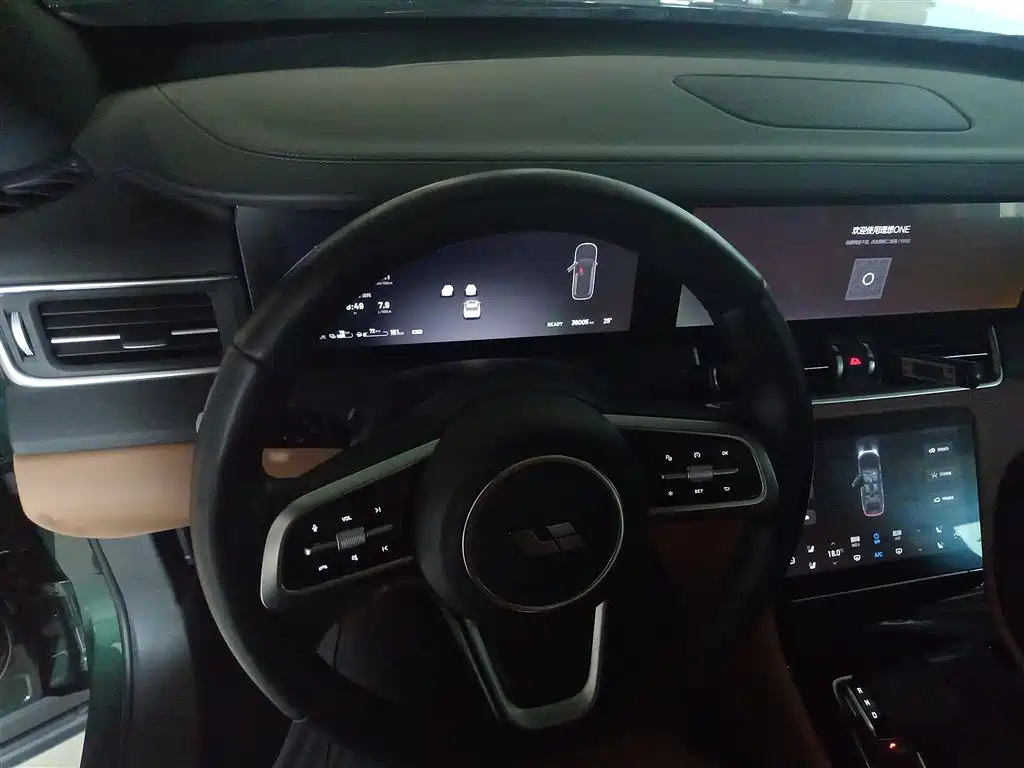 Li Auto ONE 2021 6 мест