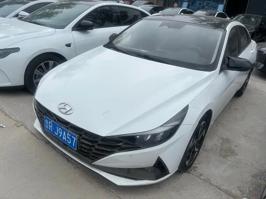 Hyundai Elantra 2021
