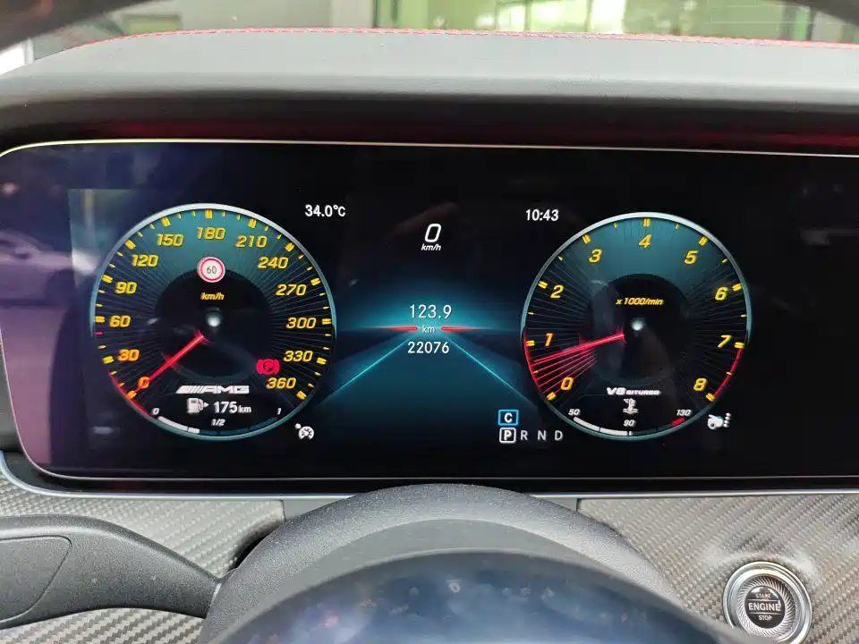 Mercedes-Benz AMG GT — миниатюра 9