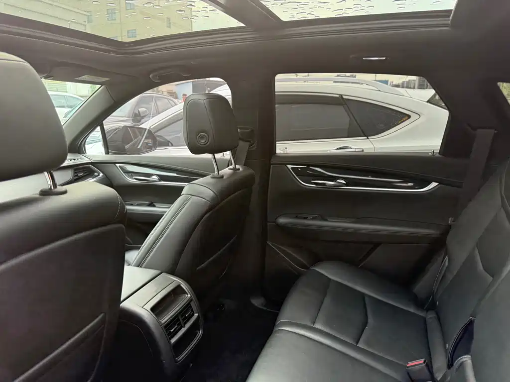 Cadillac XT5 — миниатюра 5