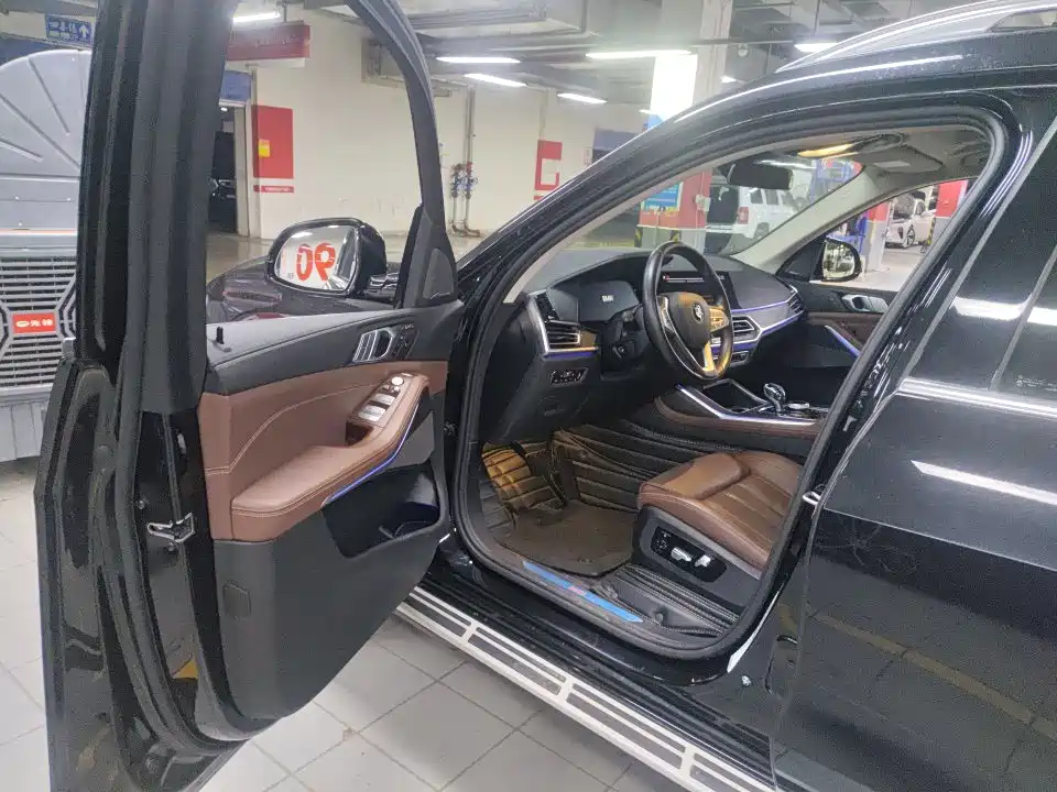 BMW X7 — миниатюра 4