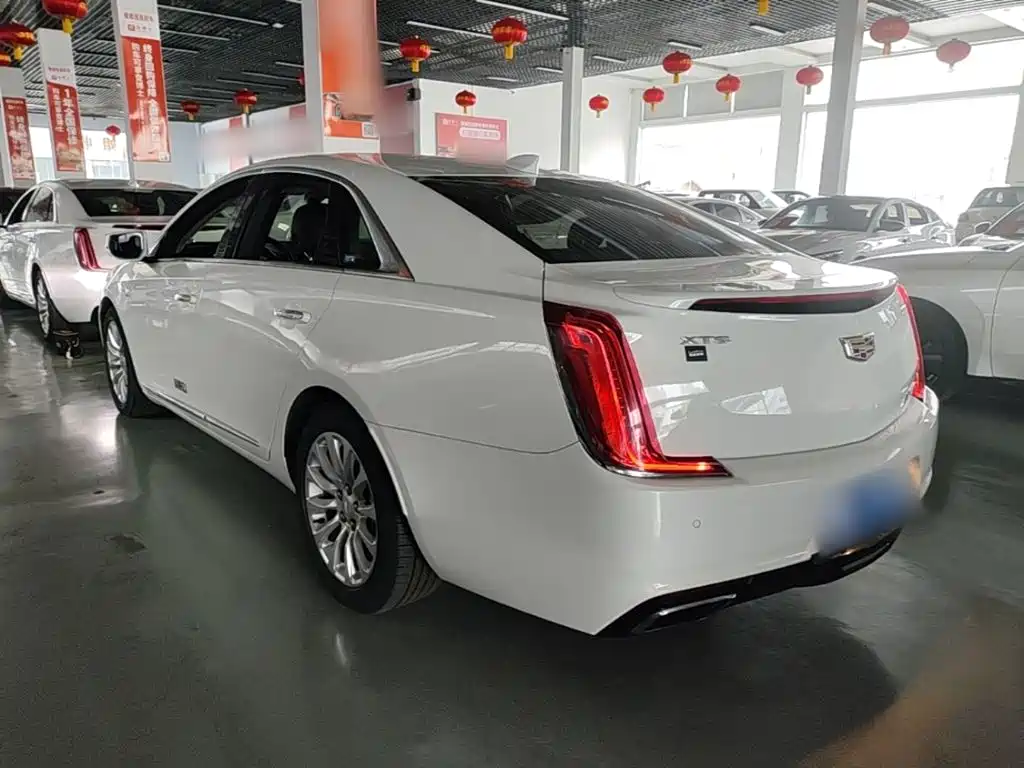 Cadillac XTS — миниатюра 5