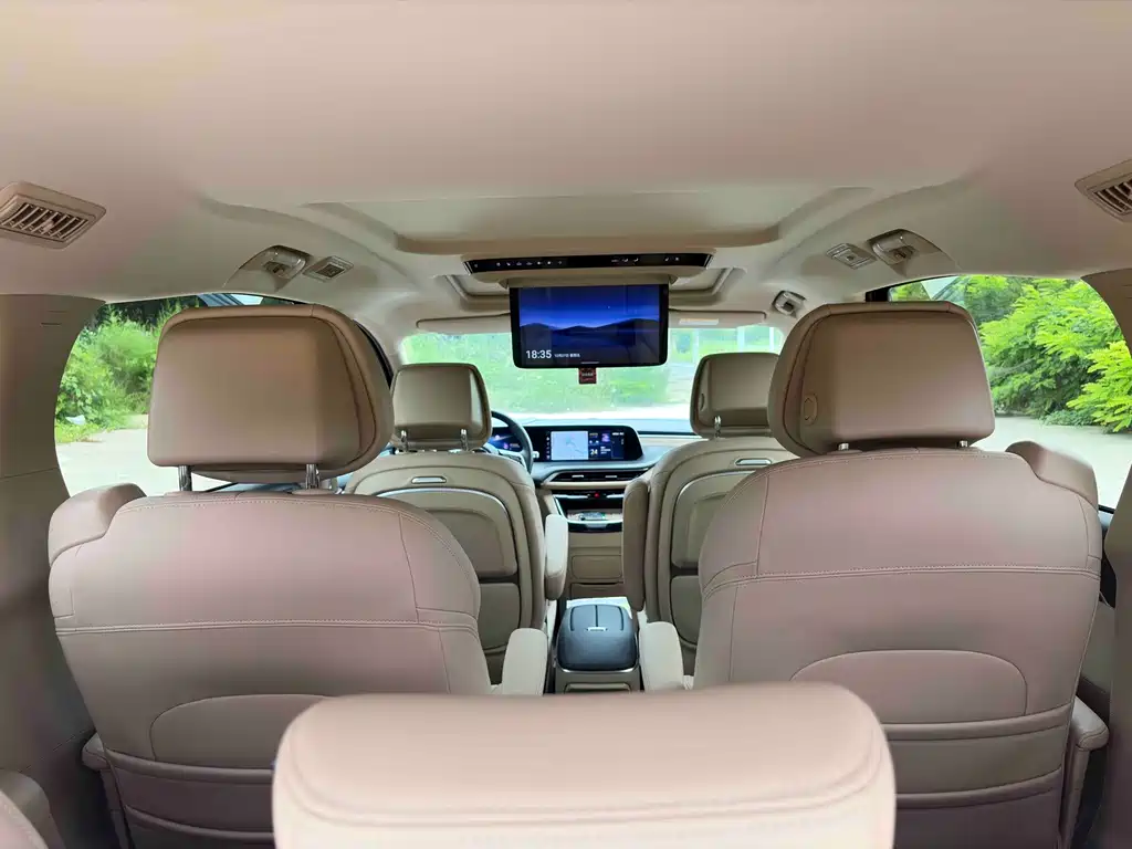 Buick GL8 Hybrid — миниатюра 11