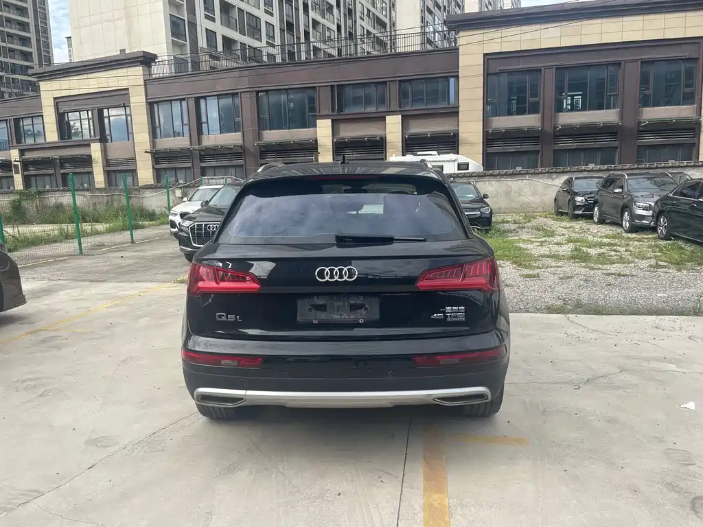Audi Q5L 2018 45 TFSI Premium VI