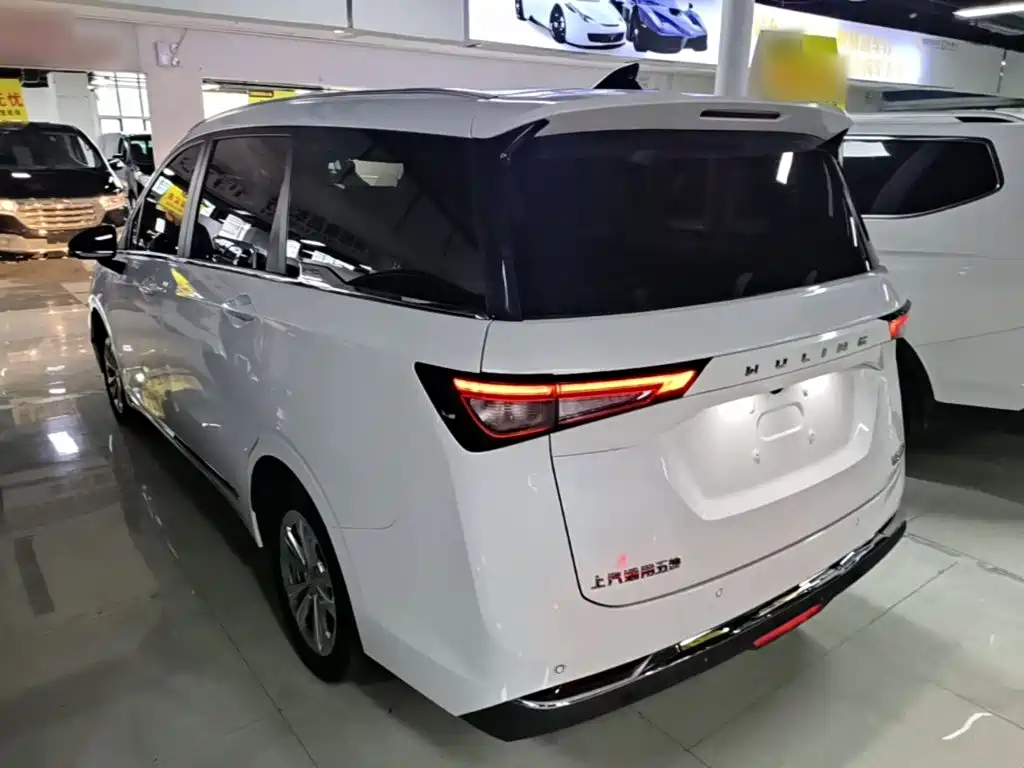 Wuling Jiachen — миниатюра 5