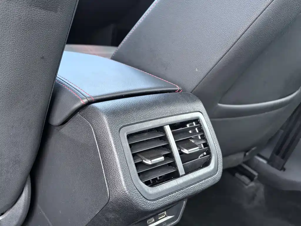Volkswagen Lavida — миниатюра 13