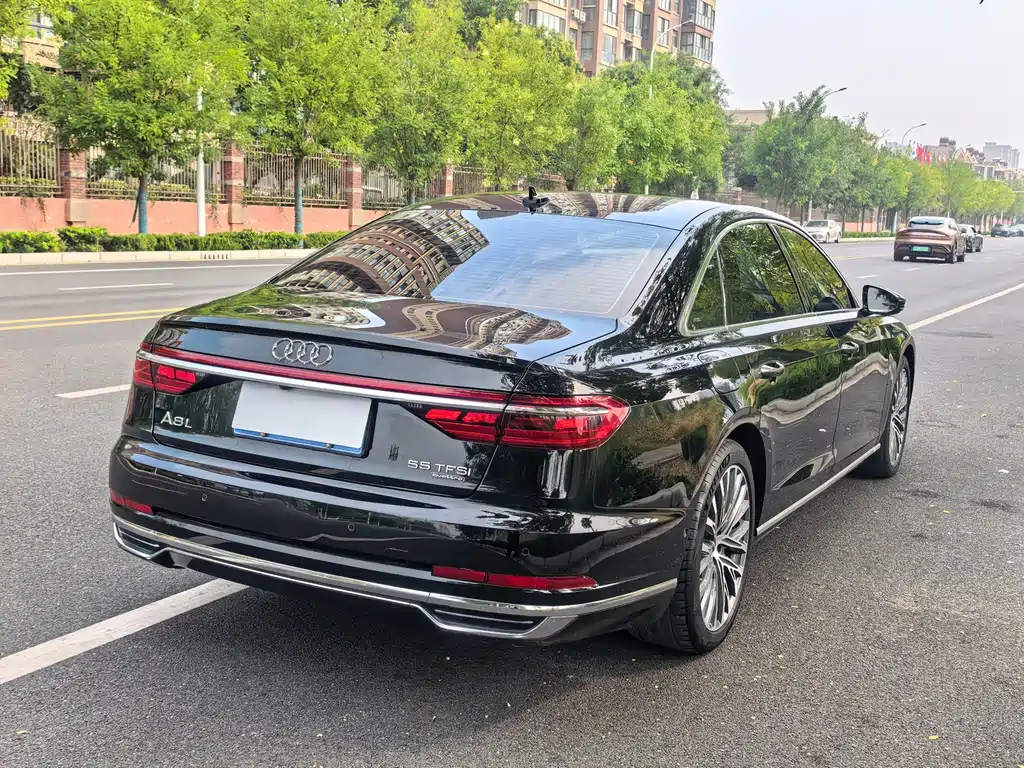 Audi A8 — миниатюра 18