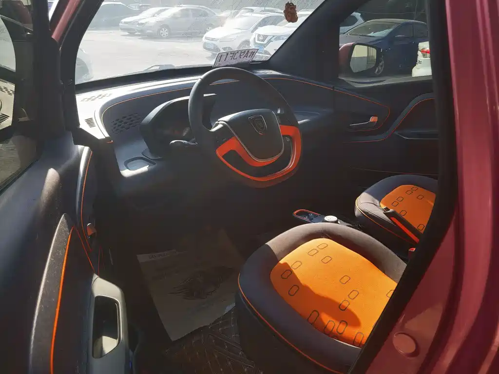 BAOJUN E100