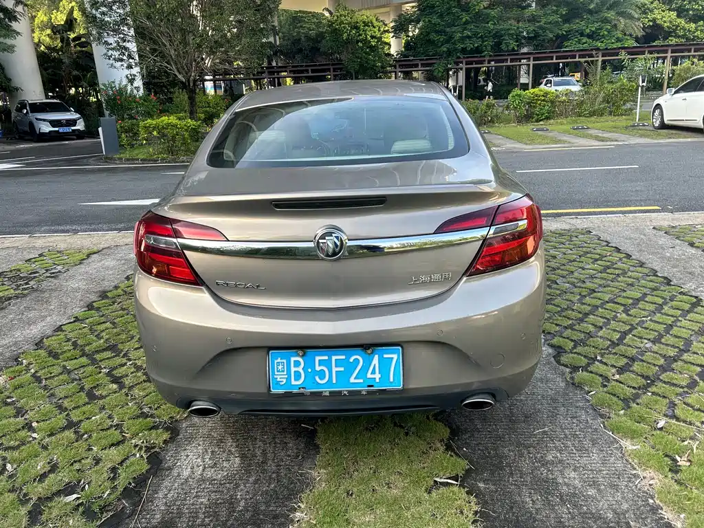 Buick Regal — миниатюра 6