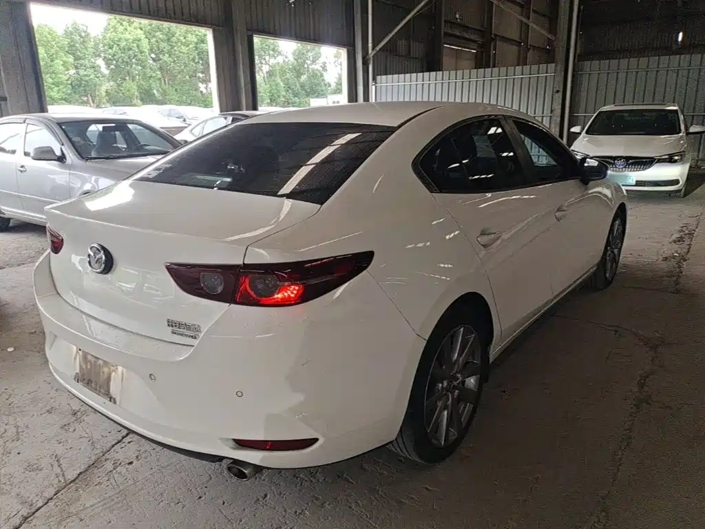 Mazda 3 Axela — миниатюра 7