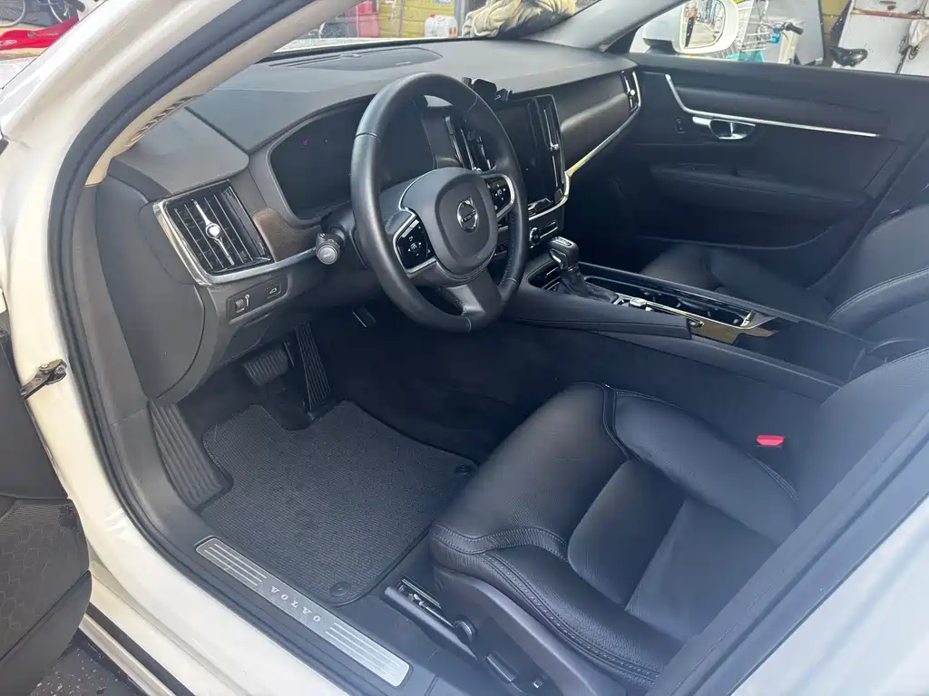 Volvo V90 — миниатюра 6