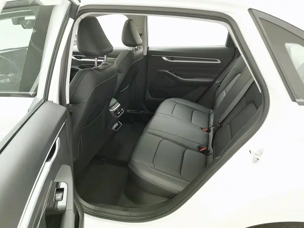 Geely Emgrand — миниатюра 15