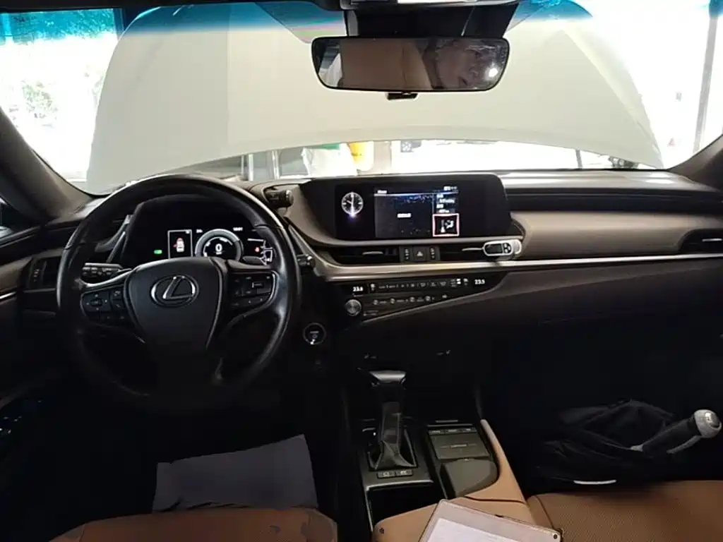 Lexus ES — миниатюра 10