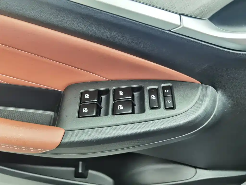 Changan Eado — миниатюра 9