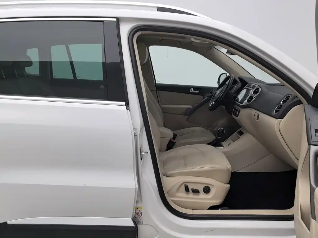 Volkswagen Tiguan — миниатюра 23