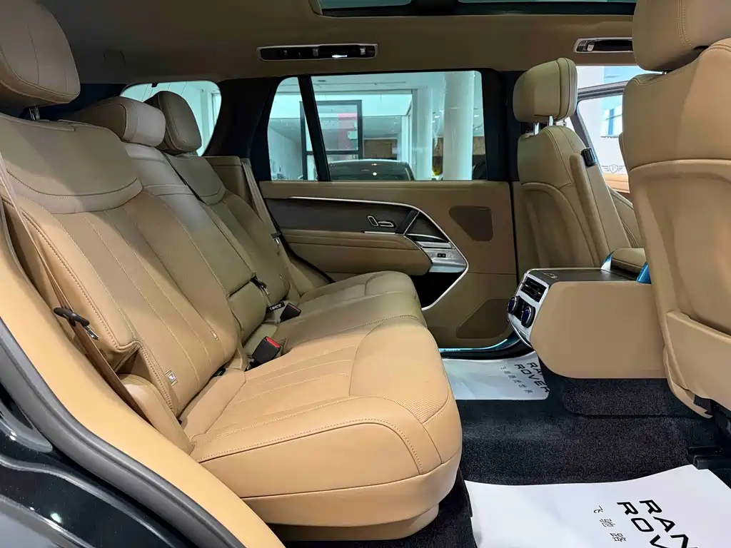 Land Rover Range Rover — миниатюра 18