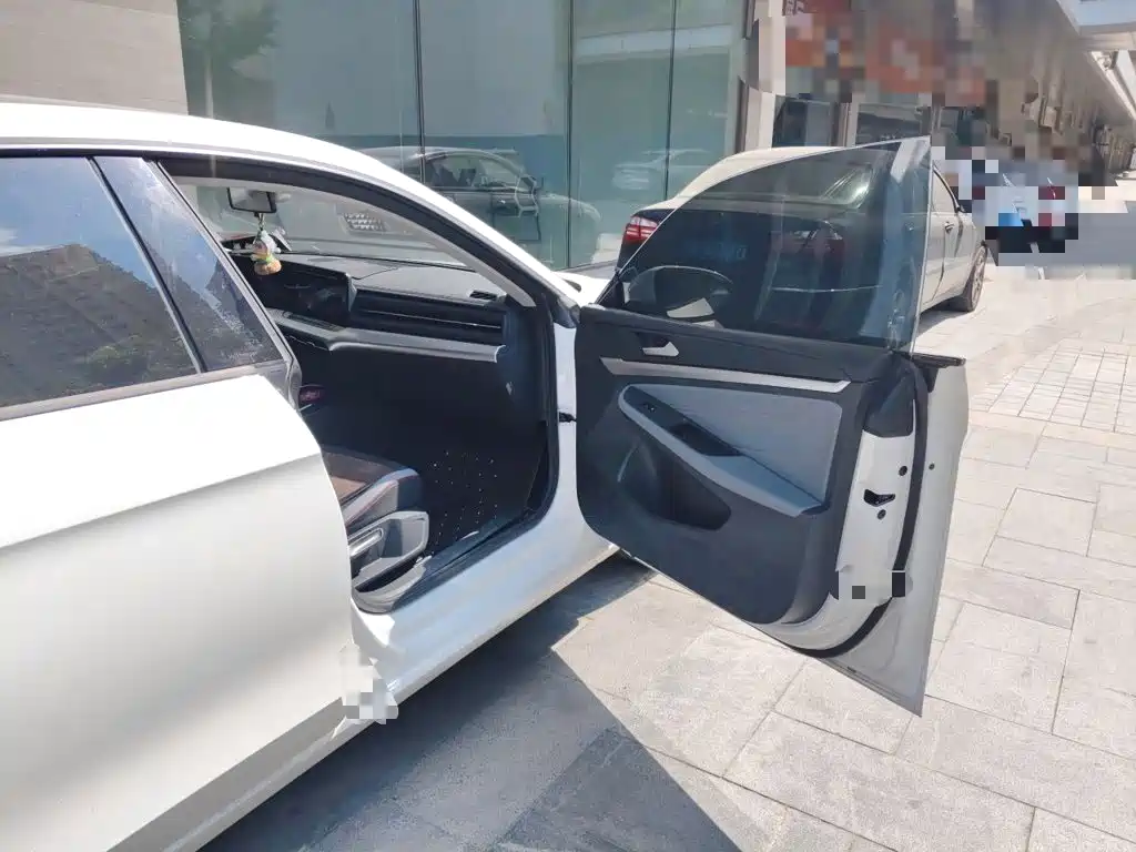 Volkswagen Lamando — миниатюра 19