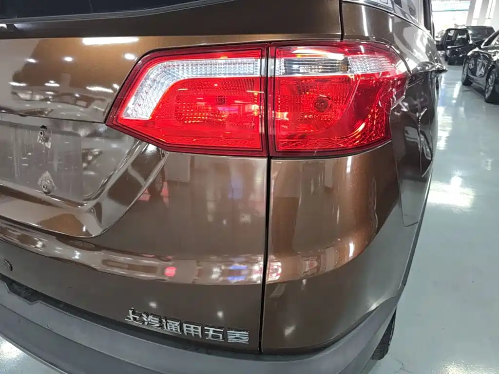 Wuling Hongguang S3 — миниатюра 8