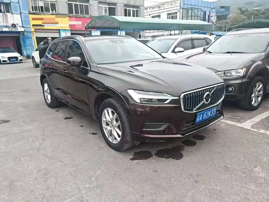 Volvo XC60 T5 4WD Smart Leisure Edition, фото 3