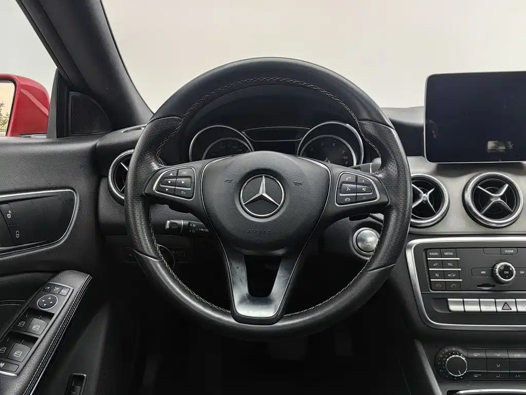 Mercedes-Benz CLA (Import) — миниатюра 11