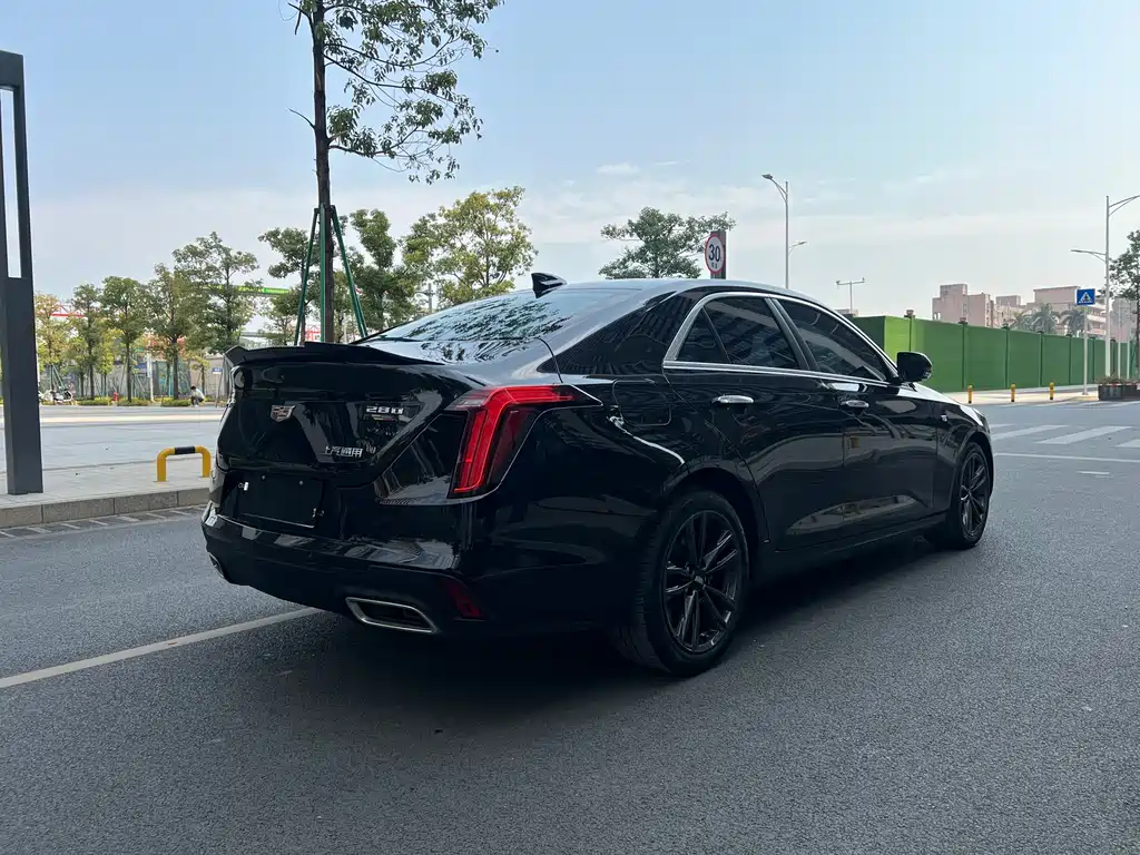 CADILLAC CT4