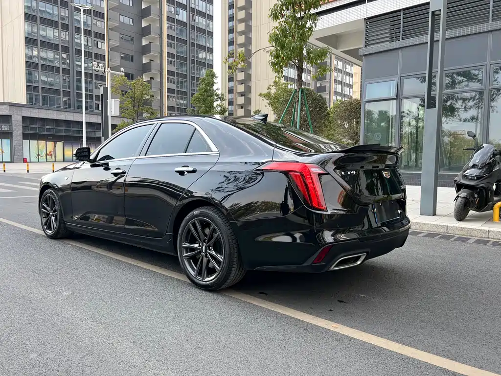 CADILLAC CT4
