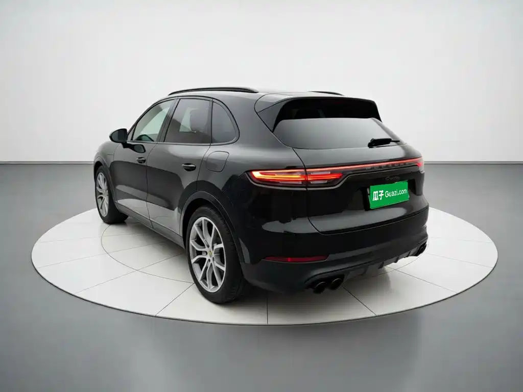 Porsche Cayenne Hybrid — миниатюра 4