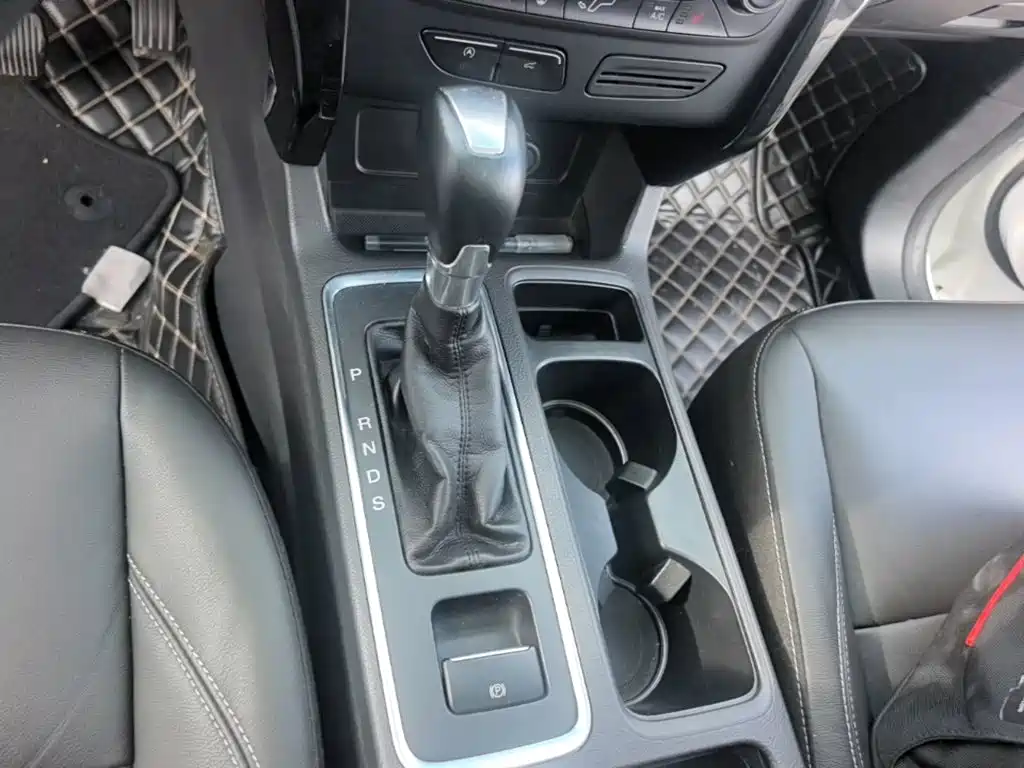 Ford Kuga — миниатюра 14