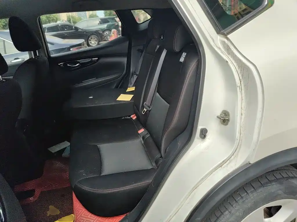 Nissan Qashqai — миниатюра 18
