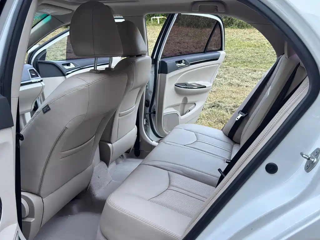 BYD e5 — миниатюра 9