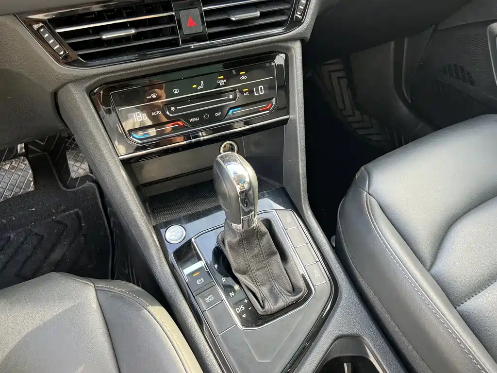 Volkswagen Tharu — миниатюра 13