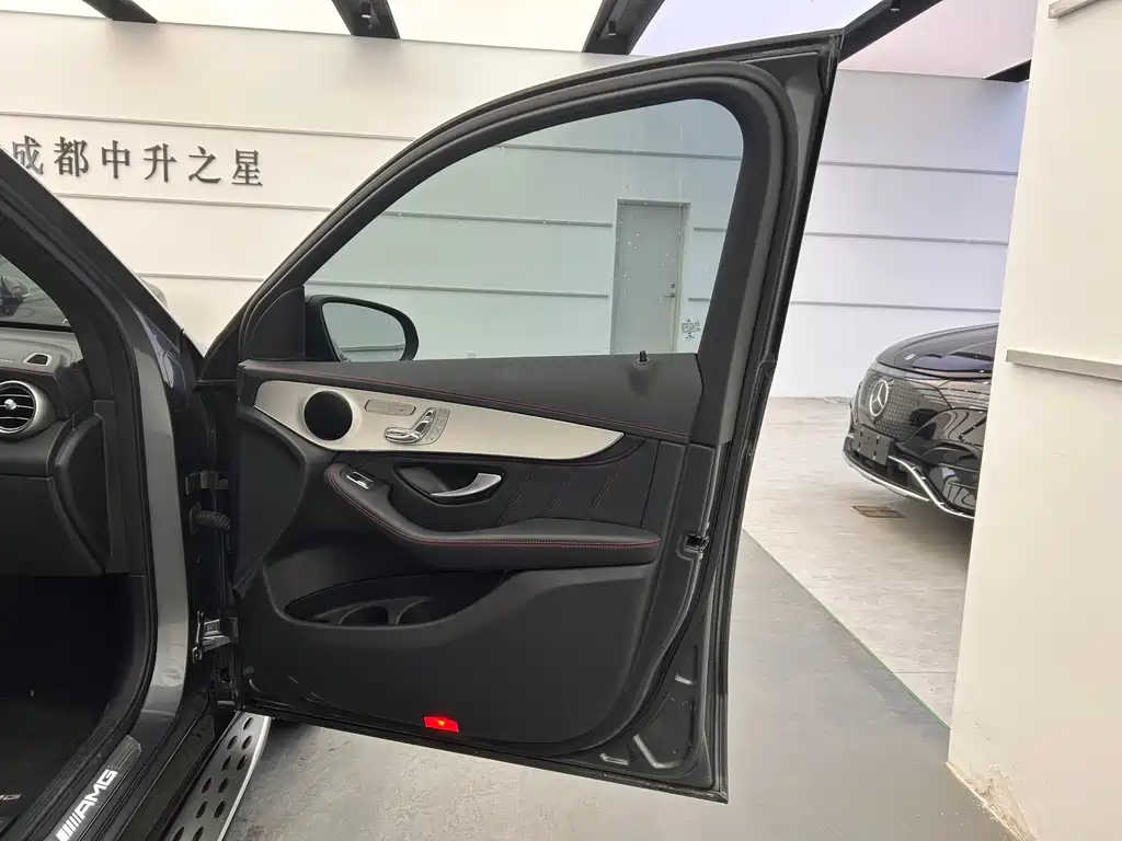 MERCEDES-BENZ GLC AMG