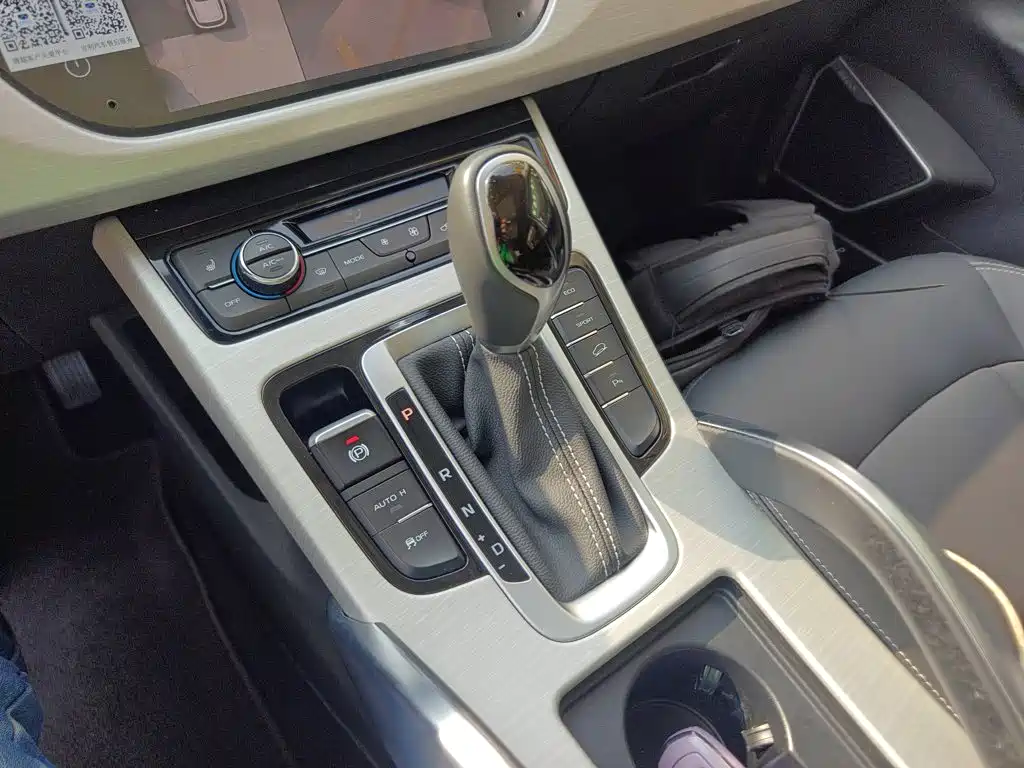 Geely Boyue — миниатюра 10
