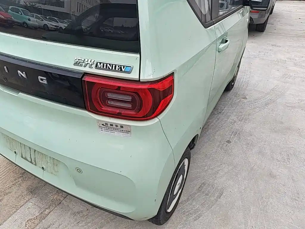 Wuling MINIEV — миниатюра 8