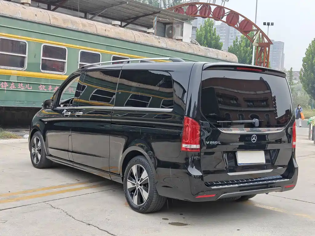 Mercedes-Benz V-Class — миниатюра 15