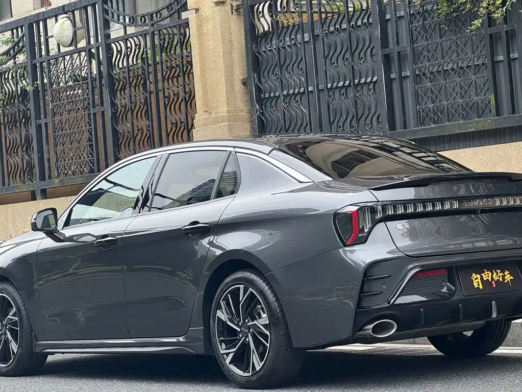Lynk & Co 03 — миниатюра 22