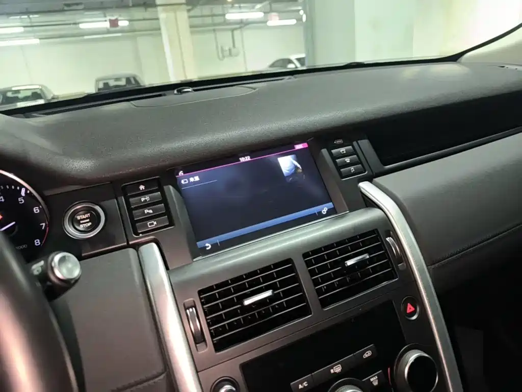 Land Rover Discovery Sport — миниатюра 13