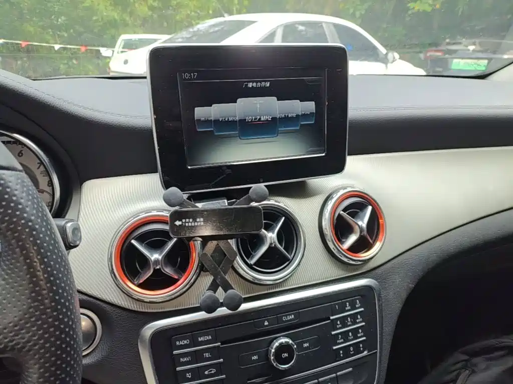 Mercedes-Benz GLA — миниатюра 13