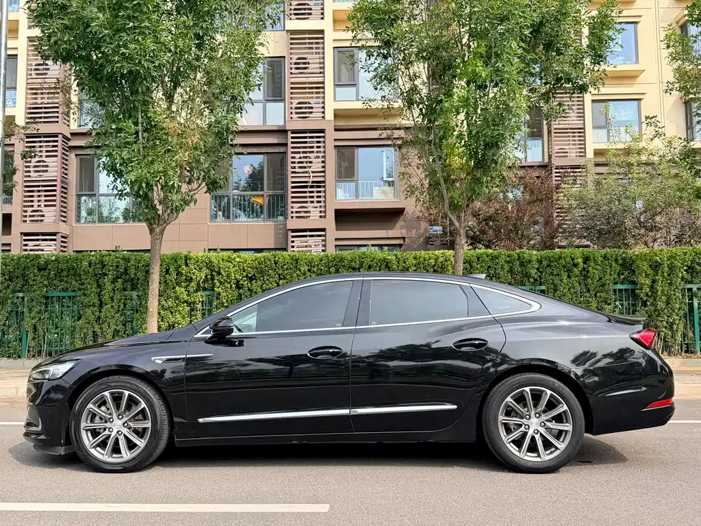 Buick LaCrosse — миниатюра 7