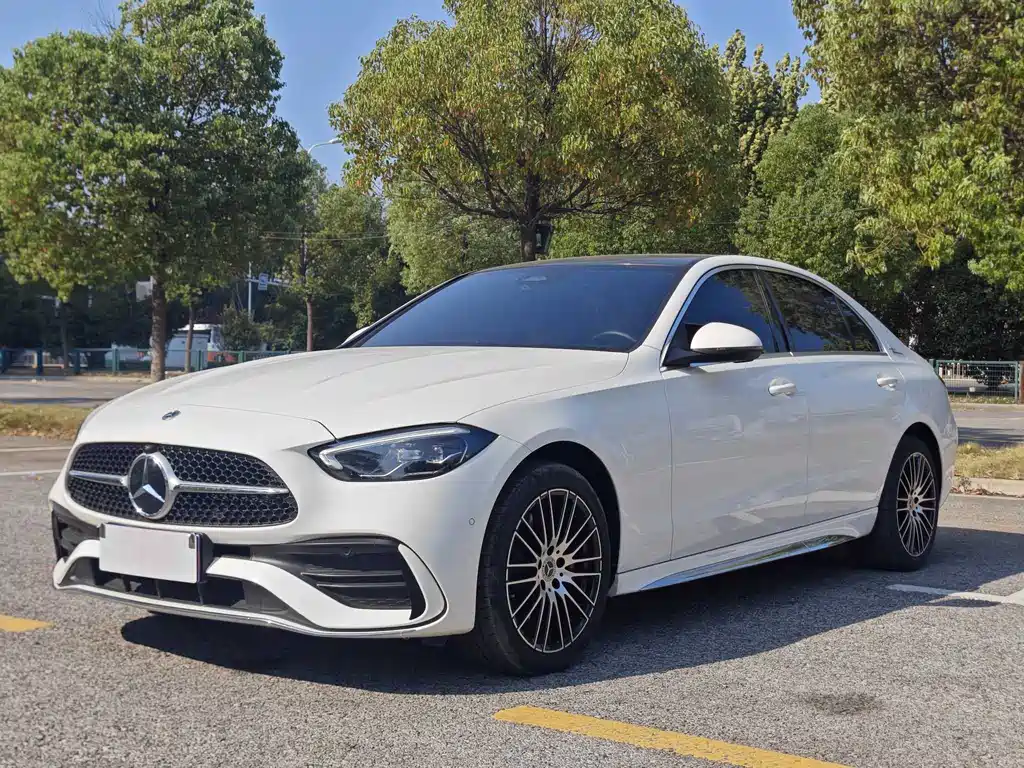 Mercedes-Benz C-Class 2024