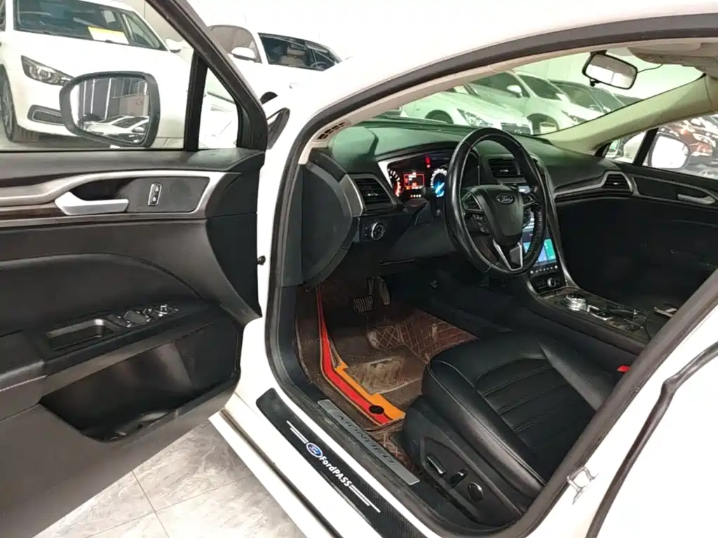 Ford Mondeo — миниатюра 16