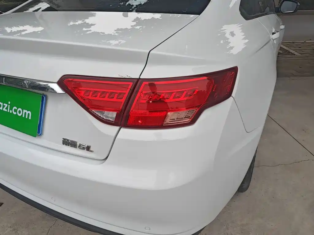 Geely Emgrand GL — миниатюра 8