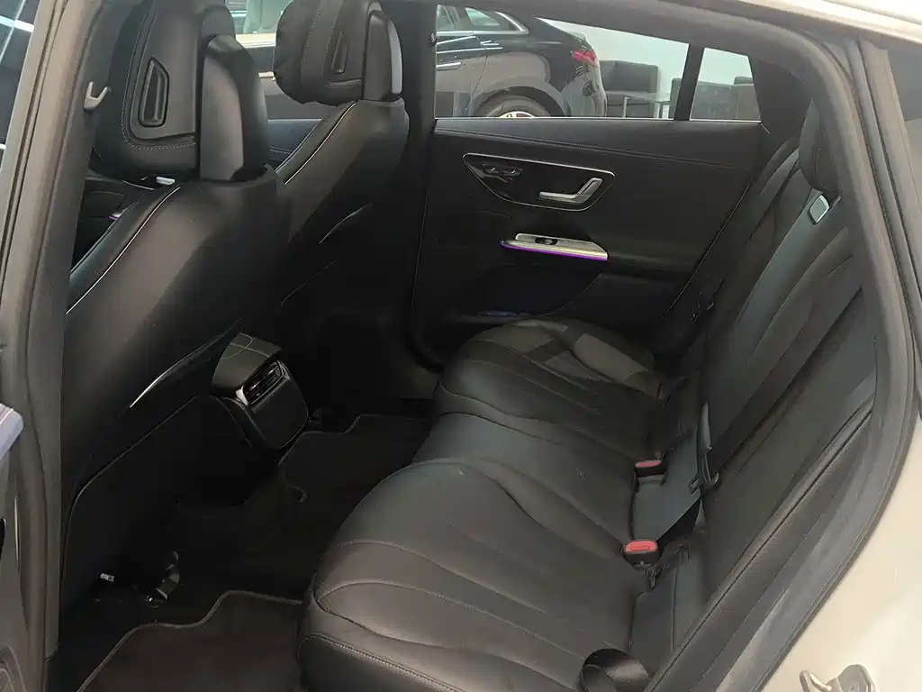 Mercedes-Benz EQE — миниатюра 10