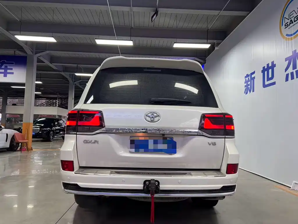 Toyota Land Cruiser 2017 4.0L GX-R